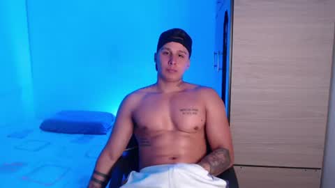 Snapshot of valentinosex_1 chatting on July 2026 12:17:01 AM VALENTINO online show from July 2026 12:17:01 AM