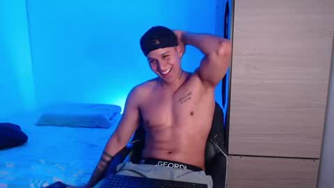 Snapshot of valentinosex_1 chatting on July 2026 10:58:02 PM VALENTINO online show from July 2026 10:58:02 PM