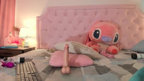 Snapshot of valentoro1 chatting on December 2024 03:00:02 PM Vale Toro online show from December 2024 03:00:02 PM