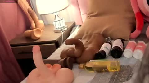 Snapshot of valentoro1 chatting on March 2025 03:16:02 PM Vale Toro online show from March 2025 03:16:02 PM