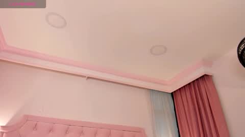 Vale Toro  online show from November 2025 12:05:02 PM