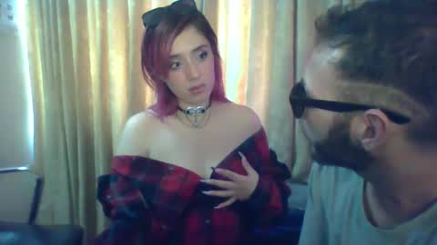 Snapshot of valeri_cove chatting on December 2024 06:48:01 PM Valeri Cove online show from December 2024 06:48:01 PM