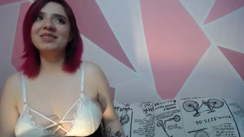 Snapshot of valeri_cove chatting on March 2025 02:29:02 PM Valeri Cove online show from March 2025 02:29:02 PM