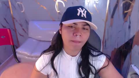 valeri_harpers4 online show from October 2025 12:47:01 PM