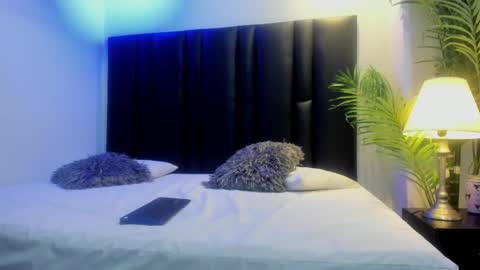 valeri_tafur online show from November 2025 10:59:01 AM