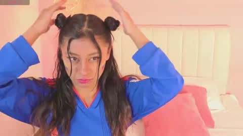 Snapshot of valeria__torres chatting on June 2026 12:37:01 PM Valeria online show from June 2026 12:37:01 PM