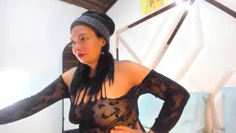 Snapshot of valeria_gil_ chatting on April 2026 03:22:01 AM valeria_gil_ online show from April 2026 03:22:01 AM