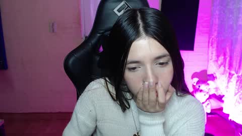 Snapshot of valeria_mendozza chatting on February 2025 04:53:01 AM online show from February 2025 04:53:01 AM