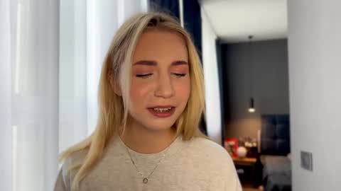 Valeria online show from February 2025 09:00:02 AM