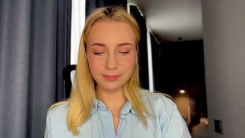 Valeria online show from March 2025 02:18:01 PM