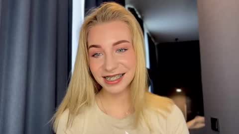 Valeria online show from March 2025 10:37:02 AM