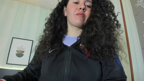 Valeria online show from February 2025 01:01:01 PM