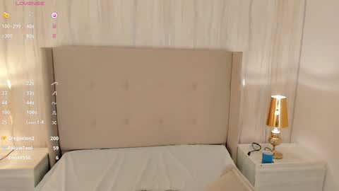 Snapshot of valeriah_ chatting on December 2024 02:00:02 PM Valeria online show from December 2024 02:00:02 PM