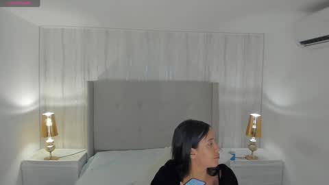 Snapshot of valeriah_ chatting on January 2025 10:54:01 AM Valeria online show from January 2025 10:54:01 AM