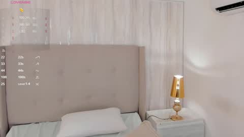 Snapshot of valeriah_ chatting on January 2025 04:49:02 PM Valeria online show from January 2025 04:49:02 PM