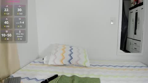 Snapshot of valerialoren chatting on November 2025 03:17:02 AM valerialoren online show from November 2025 03:17:02 AM