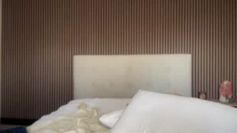 Snapshot of valeriapeterson chatting on October 2025 11:04:02 PM Valeria Peterson online show from October 2025 11:04:02 PM