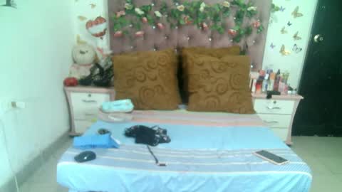 Snapshot of valeriatsx chatting on October 2025 12:17:01 PM La valerie26 online show from October 2025 12:17:01 PM