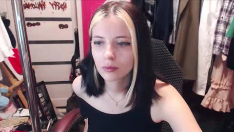 ValeriaXKiss online show from March 2025 06:30:01 PM