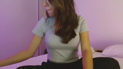 Snapshot of valerie_james3 chatting on January 2025 10:21:02 AM Valerie online show from January 2025 10:21:02 AM