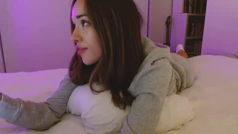 Snapshot of valerie_james3 chatting on January 2025 09:32:02 AM Valerie online show from January 2025 09:32:02 AM