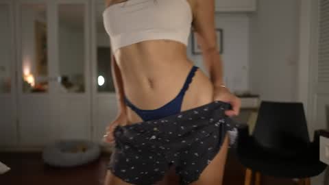 Snapshot of valerieh chatting on October 2025 02:47:02 AM Valerie online show from October 2025 02:47:02 AM