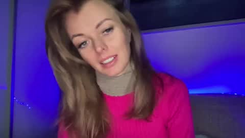 Snapshot of valerieluvsugar chatting on December 2024 09:31:02 PM Valerie online show from December 2024 09:31:02 PM