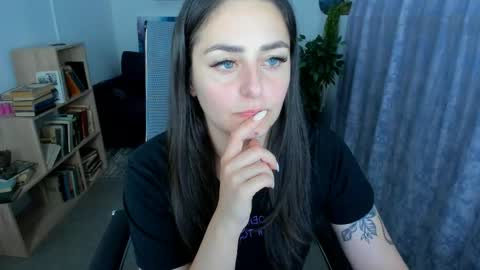 Valerie online show from June 2026 09:49:01 PM