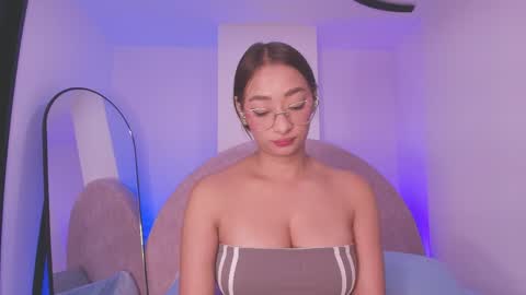 Valeryn online show from April 2026 03:10:01 AM