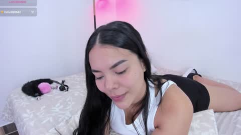 Cris  online show from December 2024 01:40:01 PM