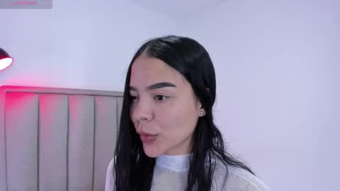 Cris  online show from November 2025 01:48:02 AM