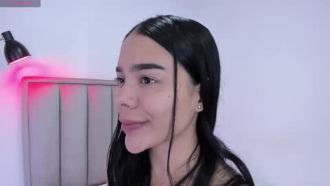 Cris  online show from December 2025 03:13:02 AM