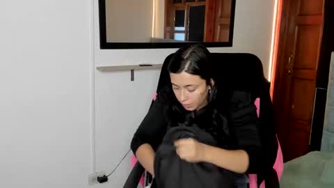 valery_bonneth online show from February 2026 12:21:01 PM