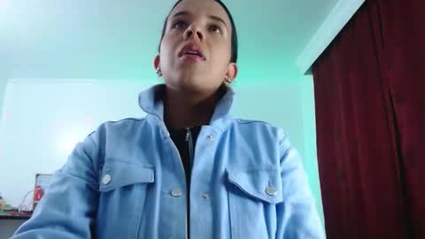 Valeria online show from October 2025 12:11:01 AM