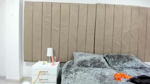 Snapshot of valery_slim18 chatting on February 2026 12:01:02 PM valery online show from February 2026 12:01:02 PM