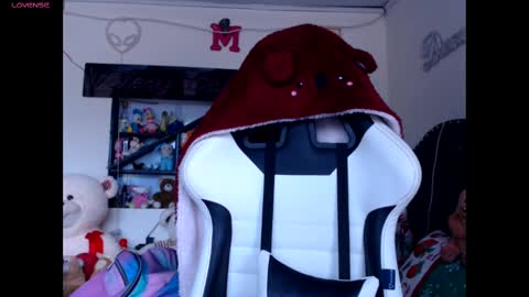 Snapshot of valerybaker1 chatting on November 2025 06:41:01 PM B V Naughty online show from November 2025 06:41:01 PM