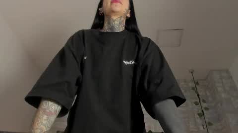 valerykat_ online show from November 2025 11:10:01 AM