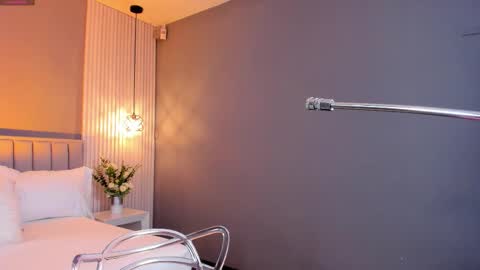 Carla online show from October 2025 11:18:02 AM