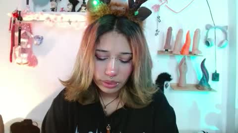 zoe online show from December 2025 07:40:02 PM