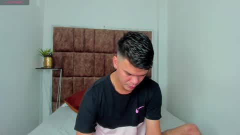 Snapshot of valerystonne_ chatting on February 2025 08:04:02 PM Valery Stonne online show from February 2025 08:04:02 PM