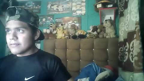 Snapshot of valesh20 chatting on December 2025 12:27:01 AM Valesh19 online show from December 2025 12:27:01 AM