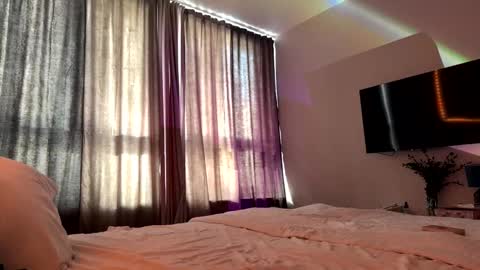 valevaweheart online show from March 2026 12:08:01 PM
