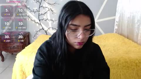 Snapshot of valkydoll chatting on December 2025 11:30:02 AM valkydoll online show from December 2025 11:30:02 AM