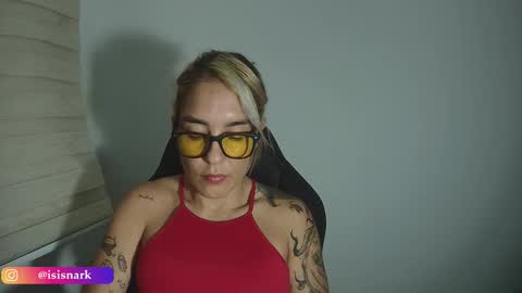 Snapshot of valkyriarose chatting on November 2025 10:53:02 PM Isis online show from November 2025 10:53:02 PM