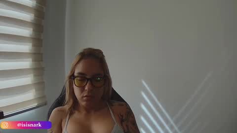 Snapshot of valkyriarose chatting on December 2025 02:56:02 PM Isis online show from December 2025 02:56:02 PM