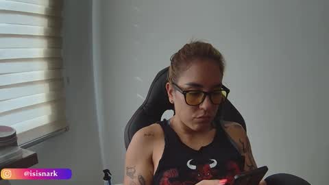 Snapshot of valkyriarose chatting on December 2025 12:25:02 PM Isis online show from December 2025 12:25:02 PM