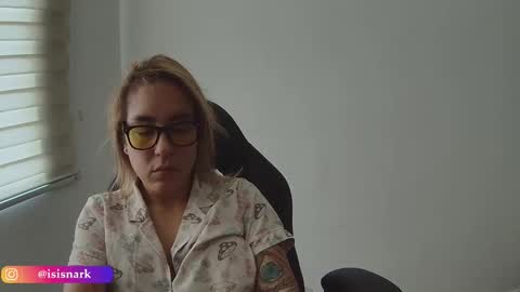 Snapshot of valkyriarose chatting on January 2026 04:32:02 PM Isis online show from January 2026 04:32:02 PM