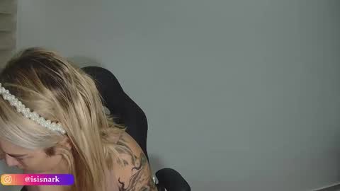 Snapshot of valkyriarose chatting on February 2026 12:03:01 AM Isis online show from February 2026 12:03:01 AM