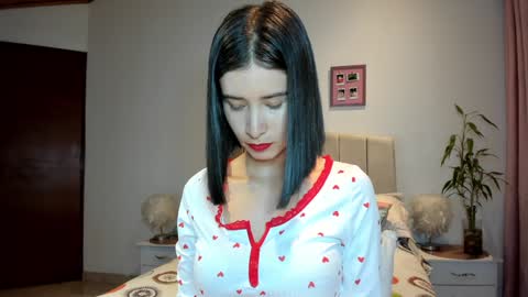 Macarena online show from December 2024 02:09:02 AM