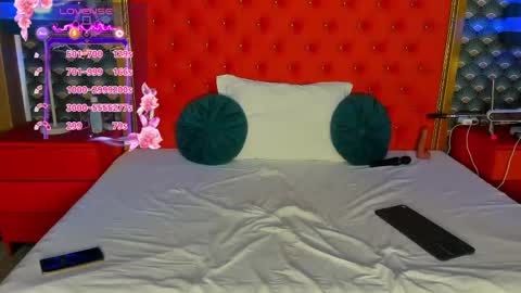 Snapshot of valleriejonnes chatting on February 2025 06:37:02 AM Valerie Val V online show from February 2025 06:37:02 AM